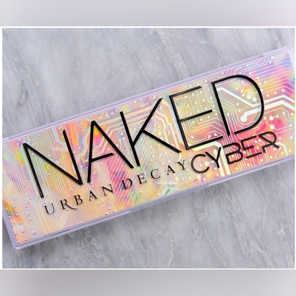 Urban Decay Naked Cyber Eyeshadow Palette - Picture 10 of 13